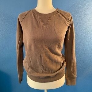 Gap women’s pull over. Size small